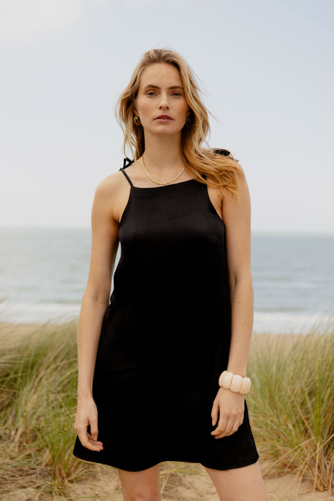 Robe Joanna noir